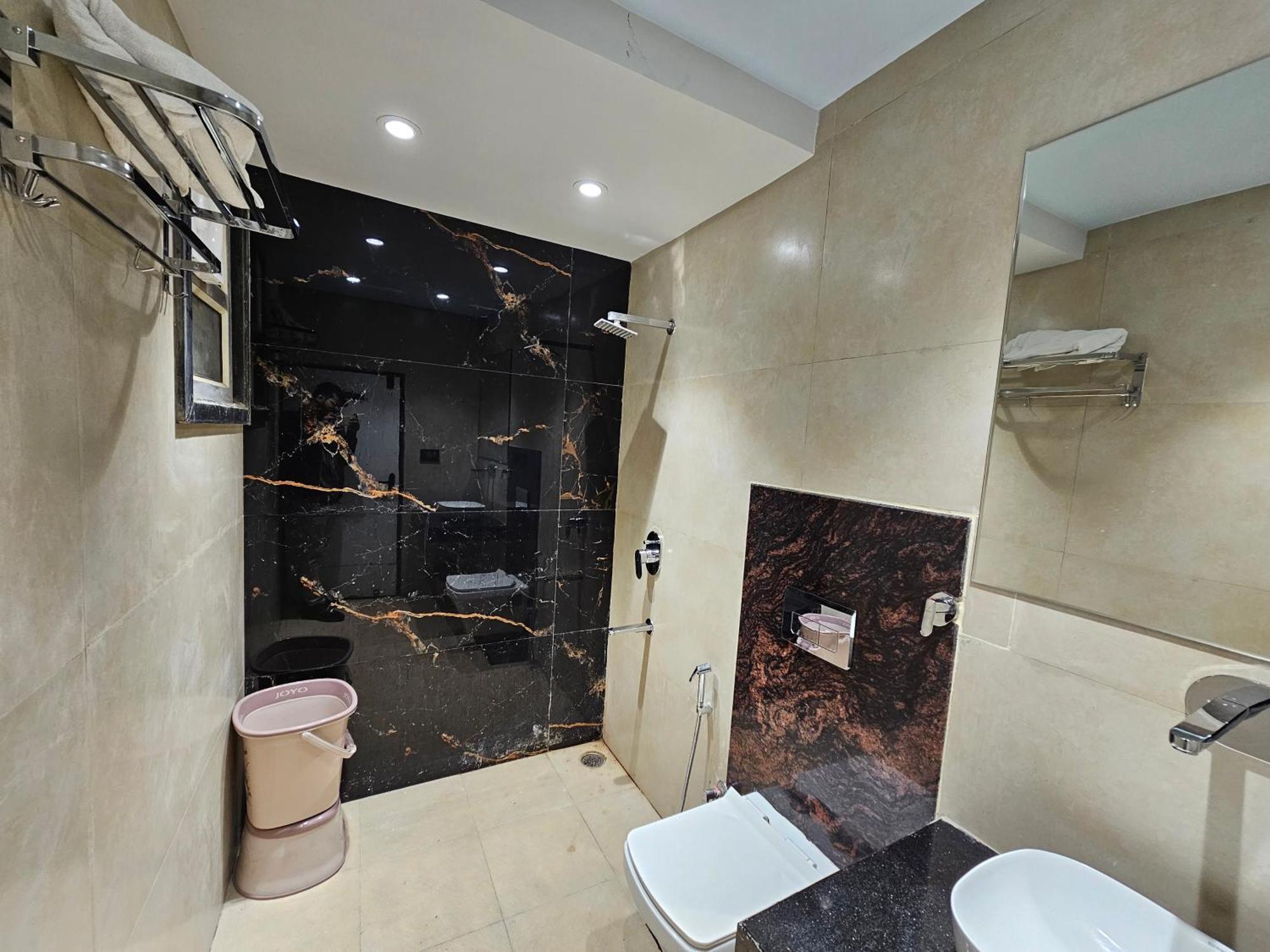 Hotel Mk Vivanta Gwalior Exterior foto